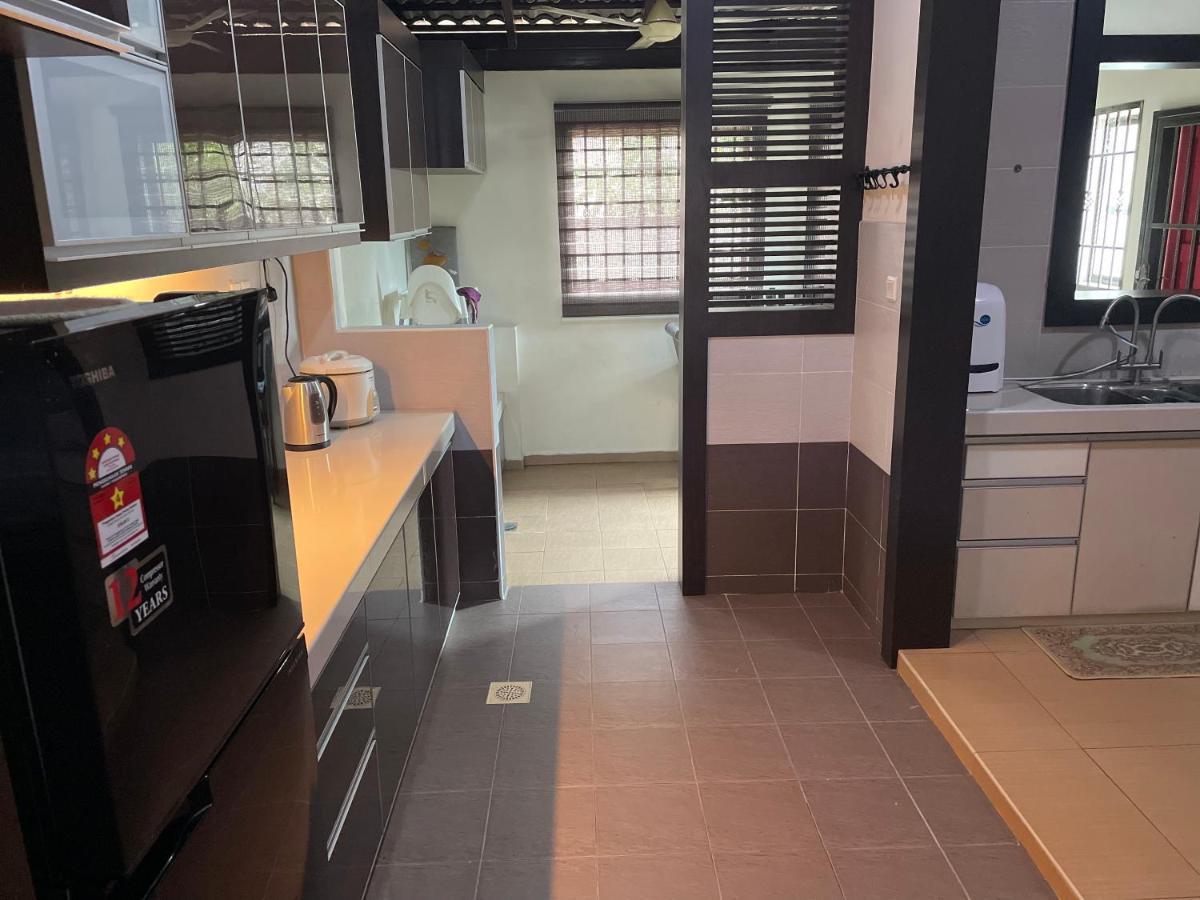 Villaparadise Homestay Batu Pahat Exterior foto